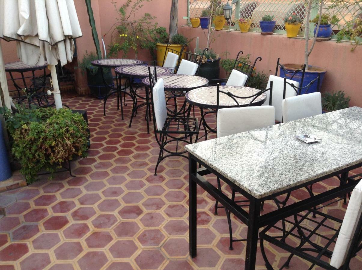 Hotel Faouzi Marrakesh Bagian luar foto