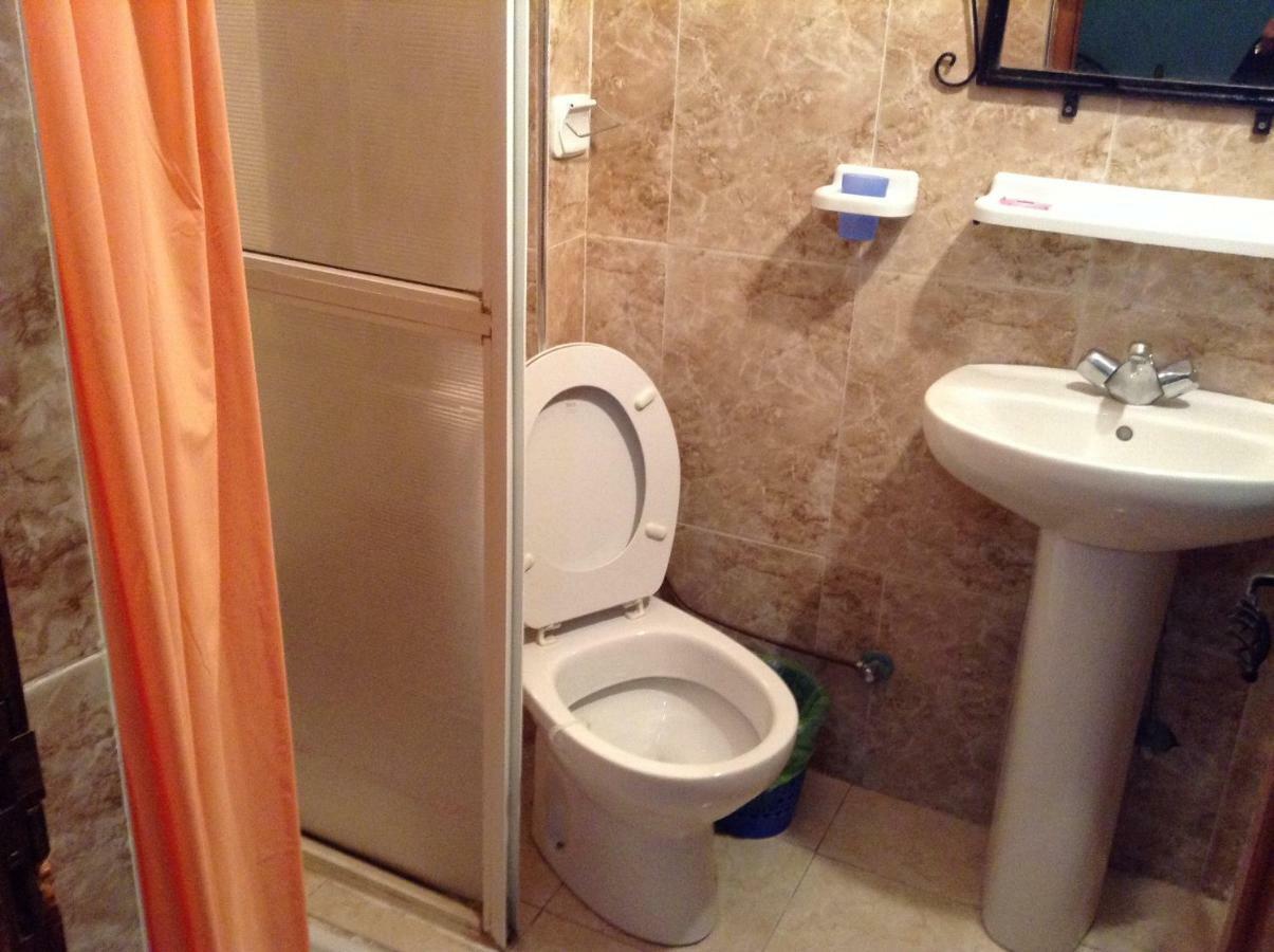 Hotel Faouzi Marrakesh Bagian luar foto