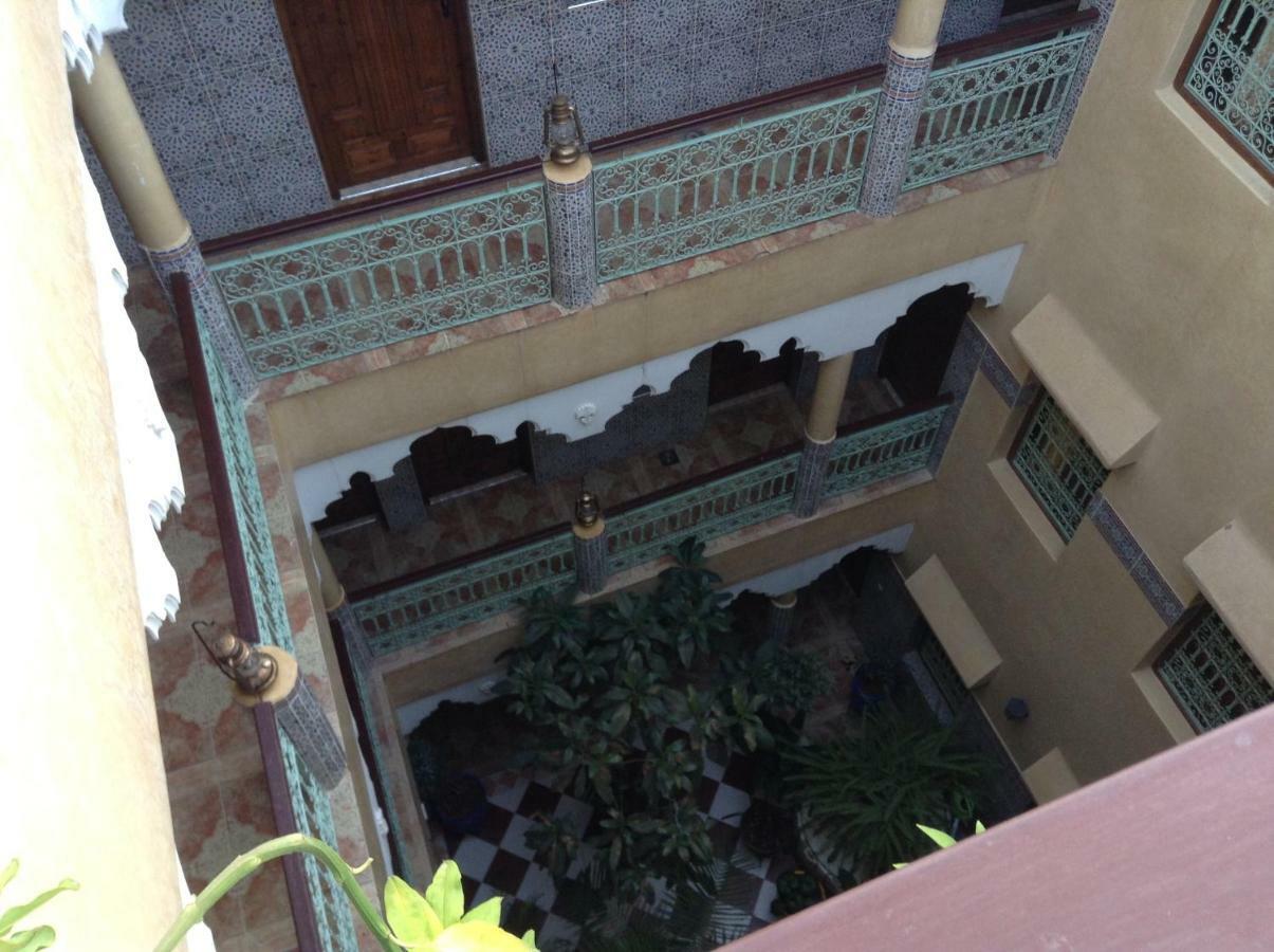 Hotel Faouzi Marrakesh Bagian luar foto