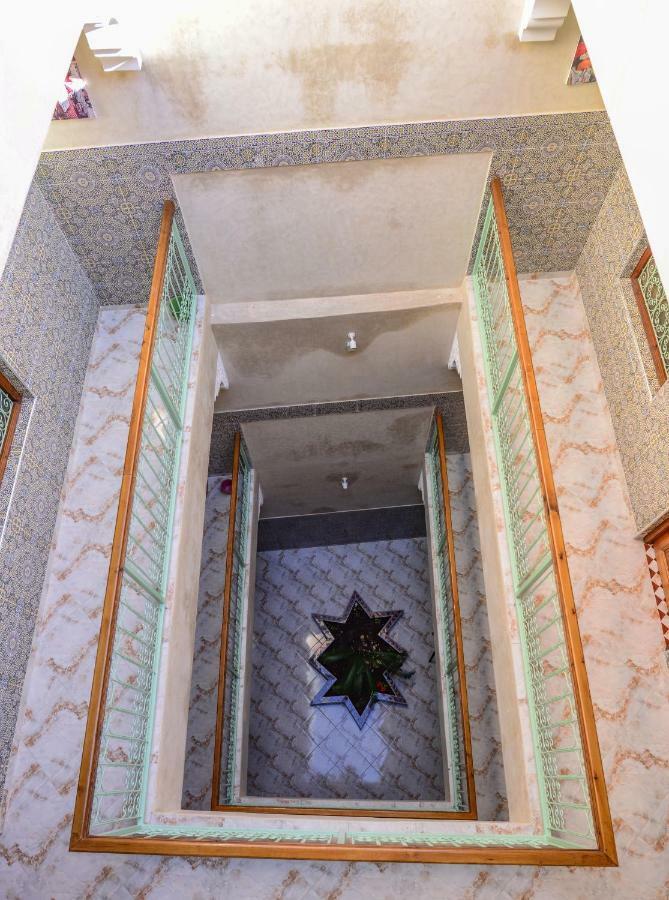 Hotel Faouzi Marrakesh Bagian luar foto