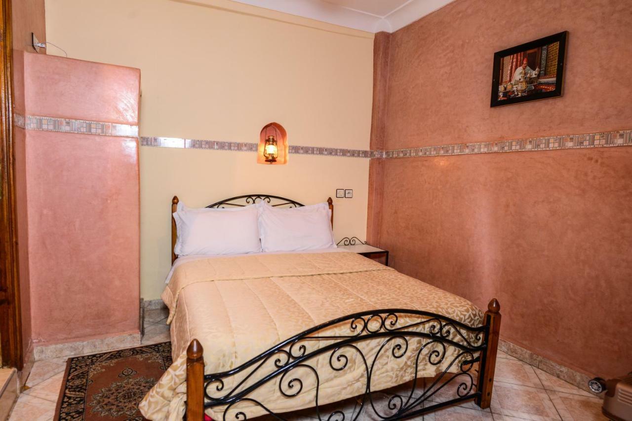 Hotel Faouzi Marrakesh Bagian luar foto